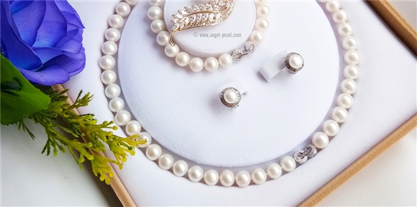 Freshwater Pearl Necklaces